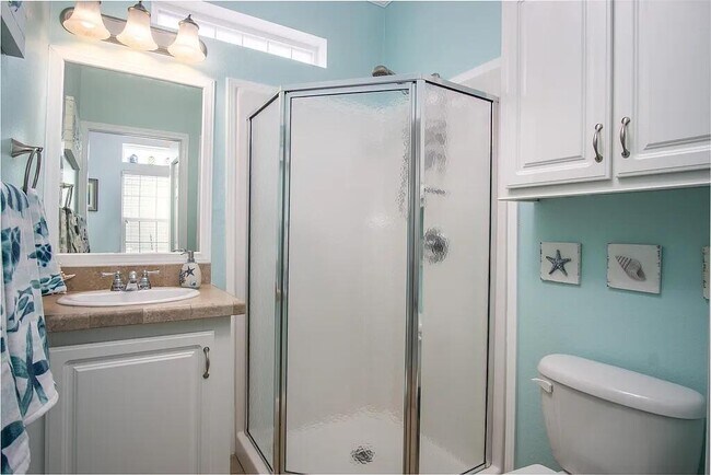 Building Photo - 5031 5th Ave