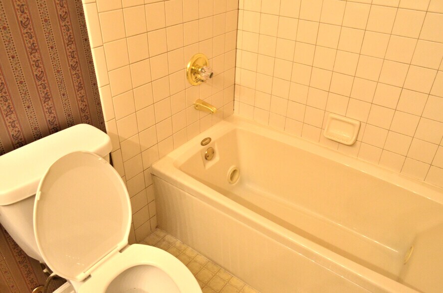 Building Photo - 10508 Raven Ct