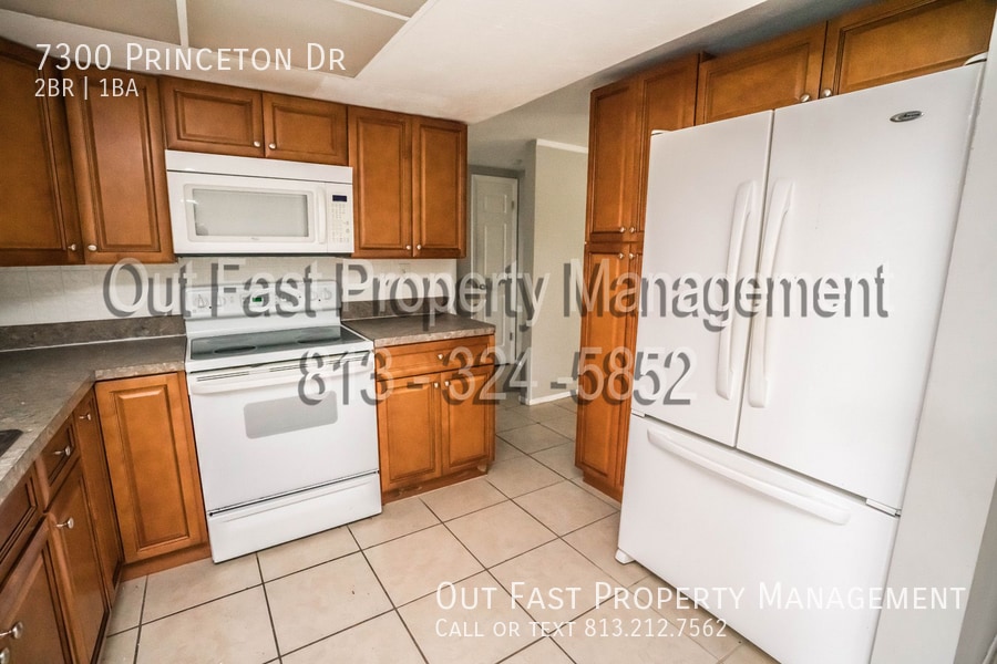 Building Photo - 7300 Princeton Dr