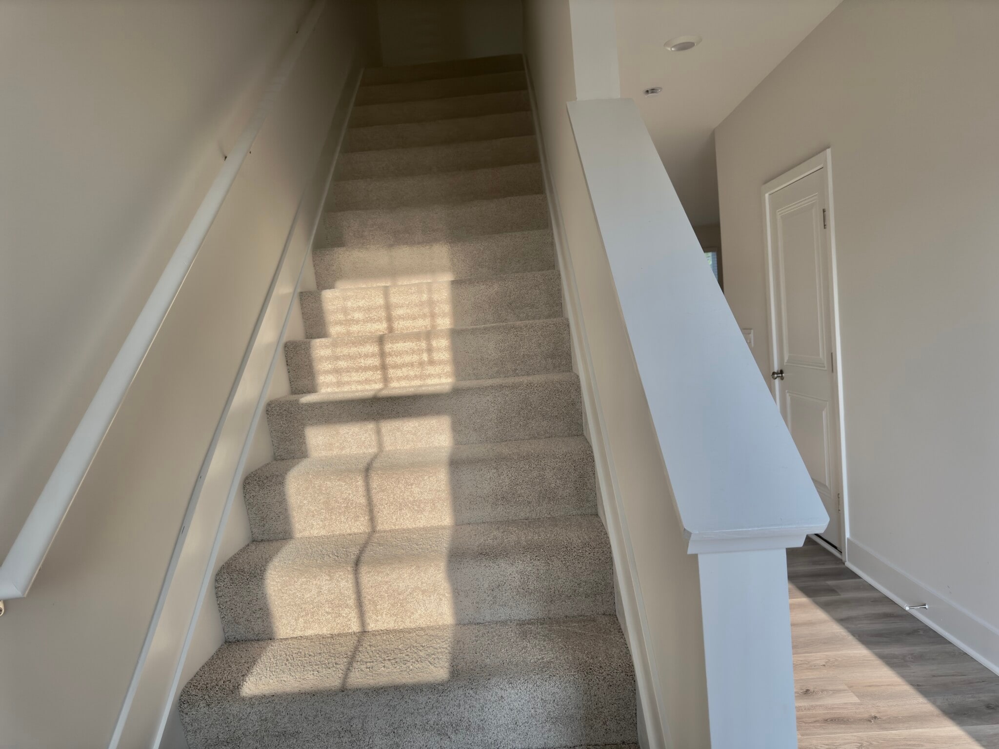 Building Photo - 6 Elliot Ln