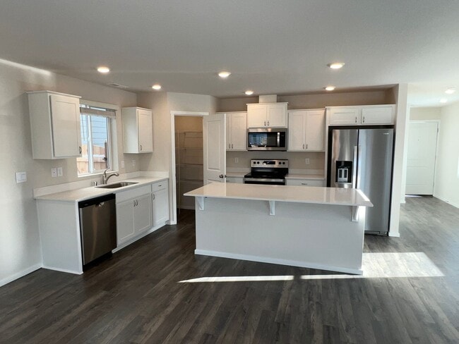 Building Photo - LIKE NEW Spacious 2 Story Home on Corner L...