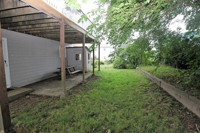 Building Photo - 52 Westminster Ave