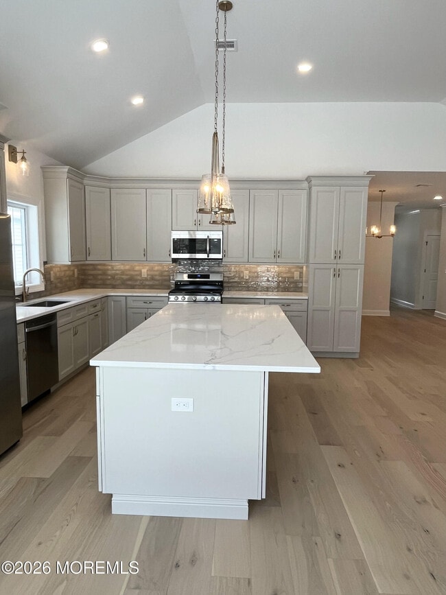 Building Photo - 10 Johnson Ave