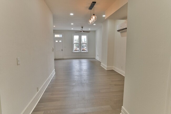 Building Photo - 4 Bedroom Single Family Home on Susquehann...