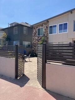 Gated Entry - 19 Breeze Ave