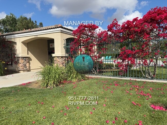 Building Photo - FOR RENT STUNNING 4-BEDROOM HOME IN RIVERS...