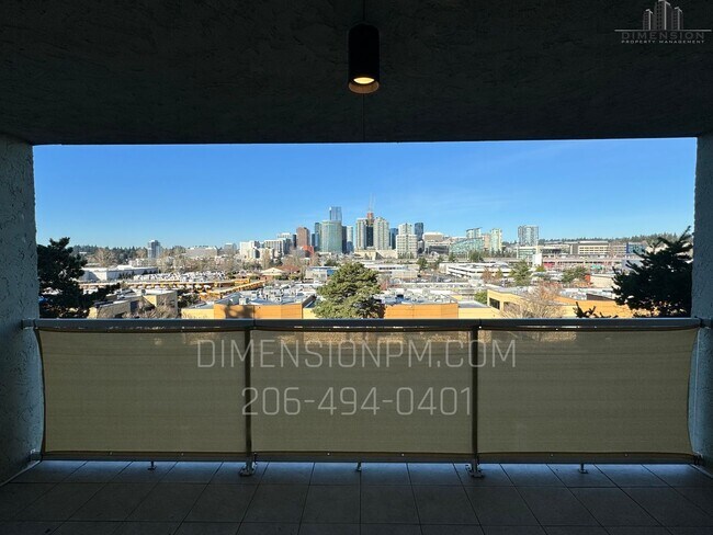 Building Photo - 1 Bedroom Condo with View in the heart of Bellvue!