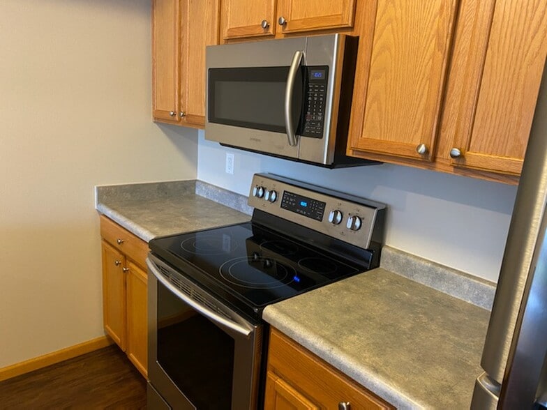 Building Photo - 218 Camden Rd