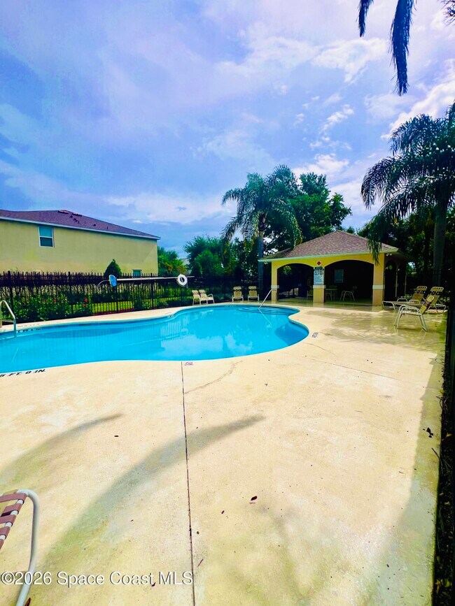 Building Photo - 4865 Revenna Ct