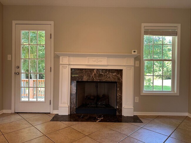 Building Photo - 102 Brookhaven Dr