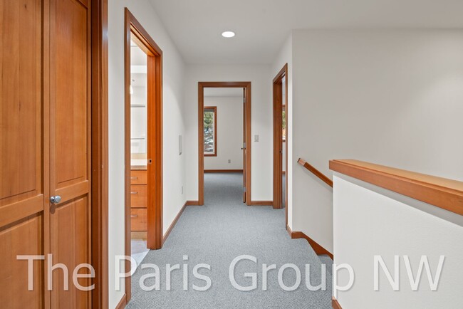 Building Photo - Gorgeous 3,400sf Golf Course Craftsman on Sahalee Country Club’s 7th Green