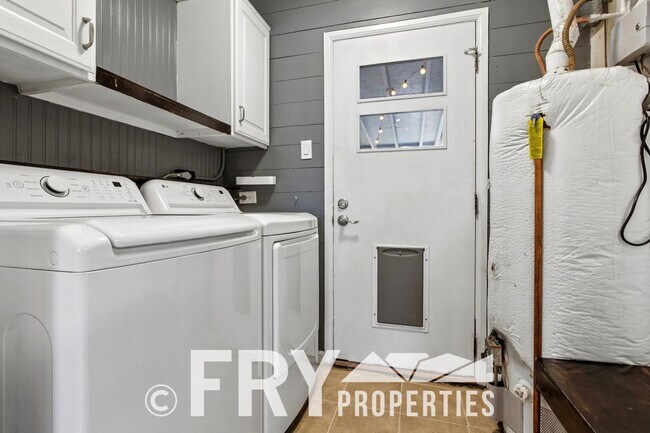 Building Photo - Charming University Hills Home with Oversized 2-Car Garage & Private Backyard