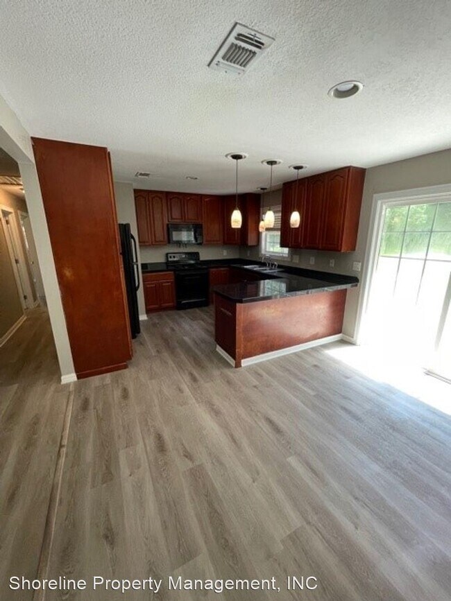 Building Photo - 4 br, 2.5 bath House - 6608 Lancaster Blvd.