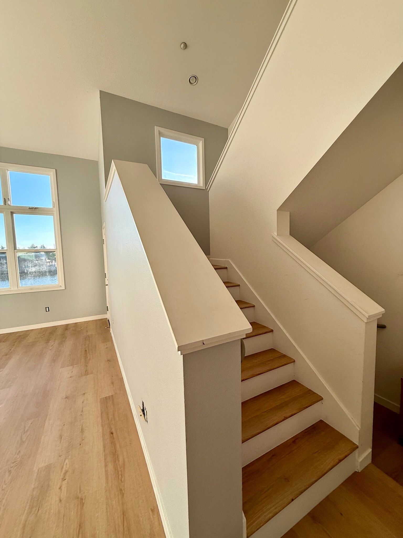 Building Photo - 2869 Regatta Dr