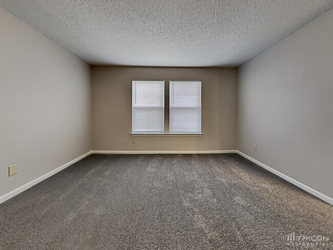 Building Photo - 10923 Sweetsen Rd