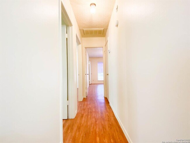 Building Photo - 109 Hughson Ct