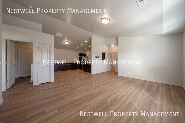 Building Photo - 999 Village River Ln