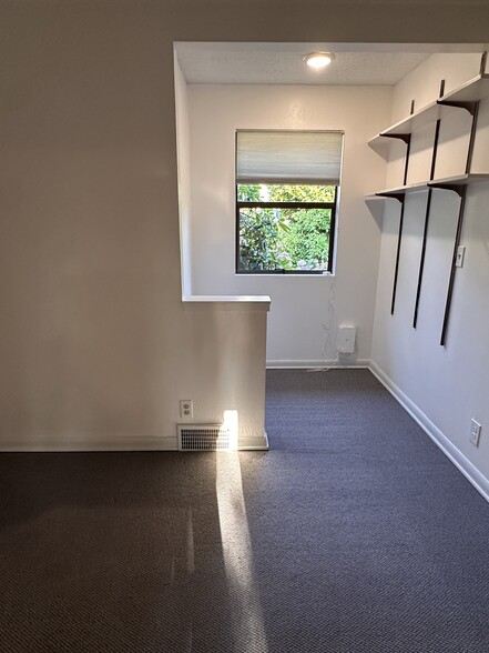 addtional room as office - 2129 NW 201st St