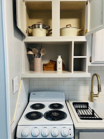 Building Photo - 228 Country Club Rd