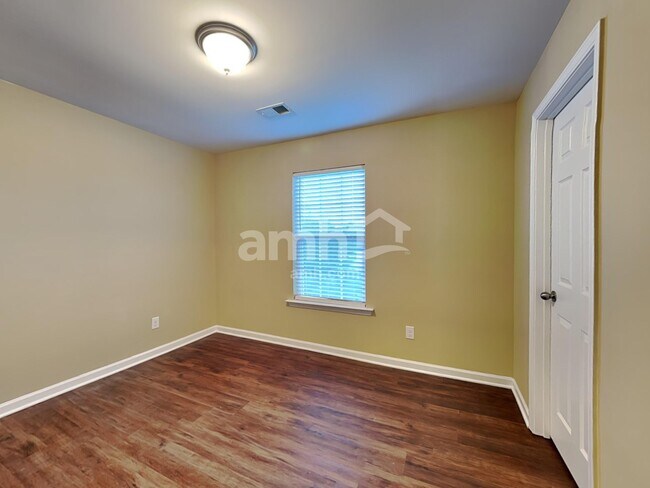 Building Photo - 5137 Brahman Dr