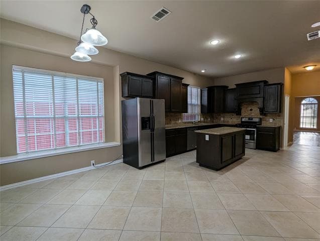 Building Photo - 8912 Smokey Dr