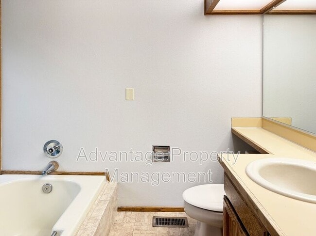 Building Photo - 3698 NW Oleander Pl