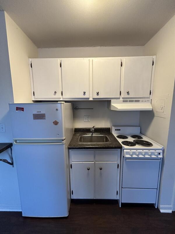 Building Photo - 134 E Johnson St