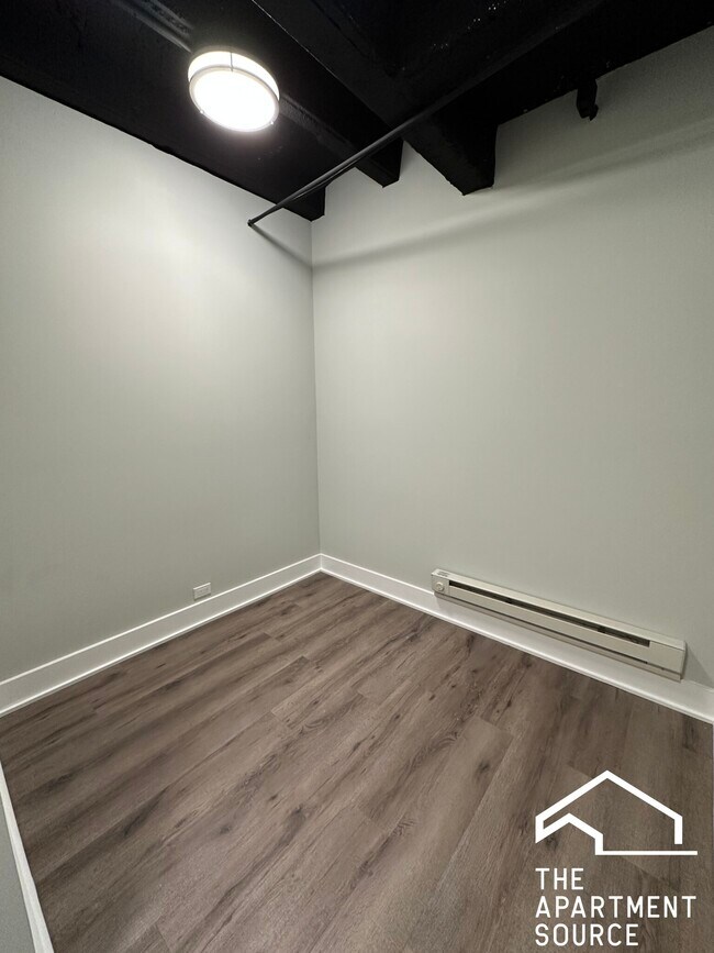 Building Photo - 725 St Johns Ave