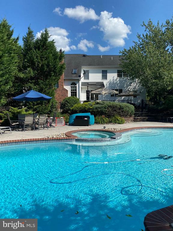 Building Photo - 3682 Hancock Ln