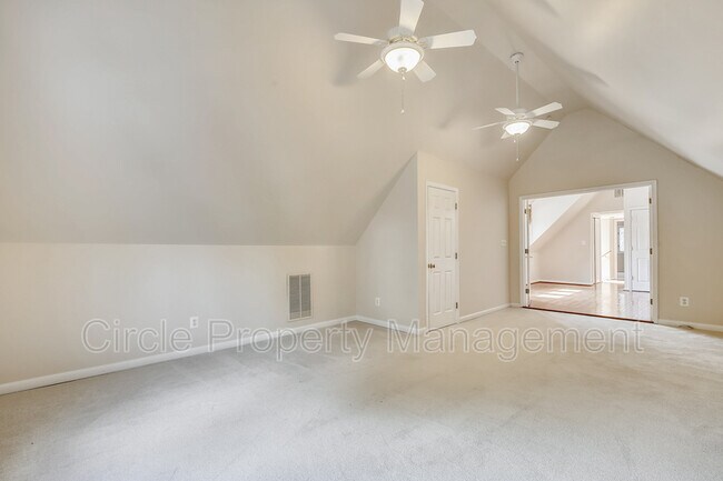 Building Photo - 10929 Beach Mill Rd