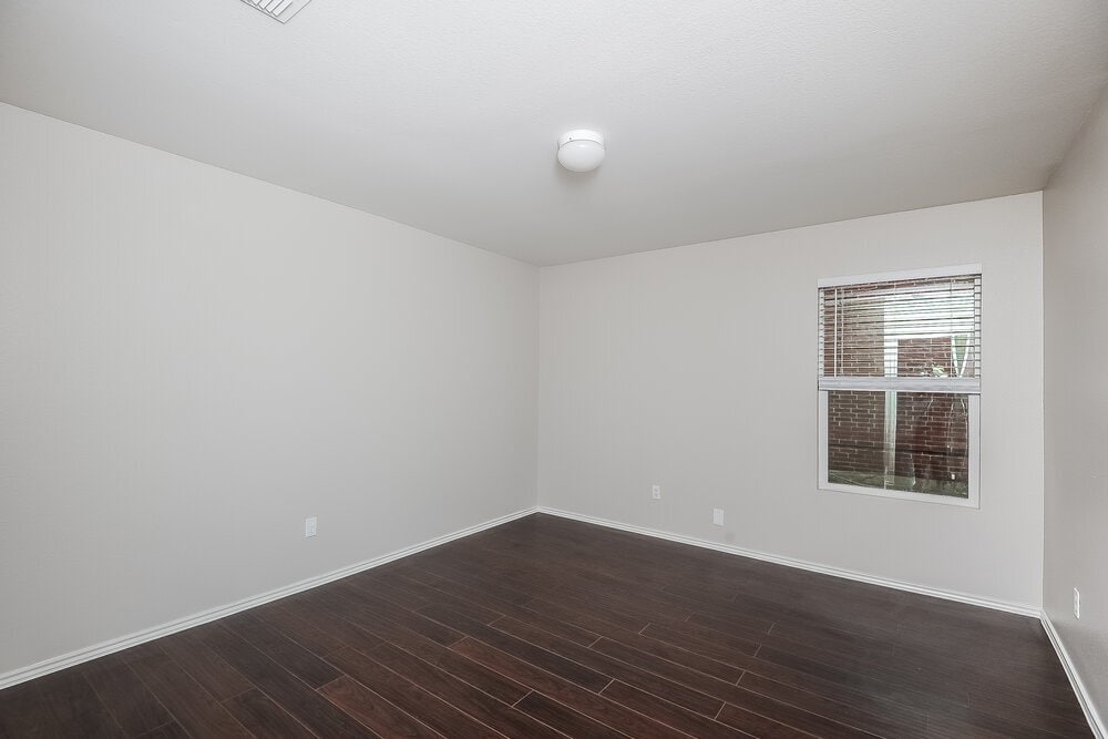 Building Photo - 8123 Stowe Springs Ln