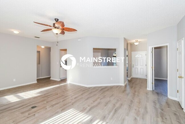 Building Photo - 3 Bedroom Pet-Friendly Home in Fernandina Beach, FL with Main Street Renewal