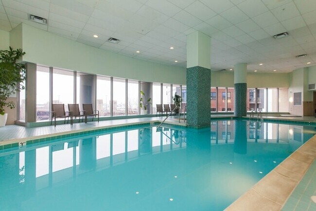 Building Photo - 420 E Waterside Dr