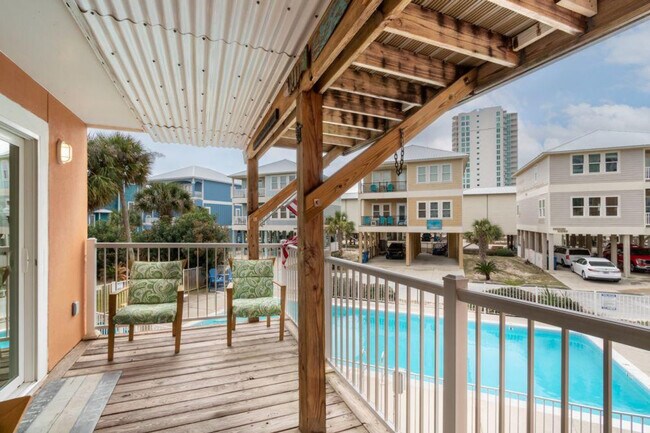 Building Photo - 1948 W Beach Blvd