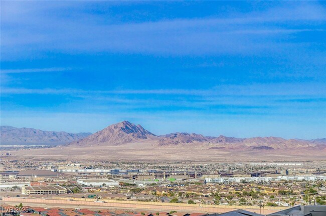 Building Photo - 510 Duvet Ct