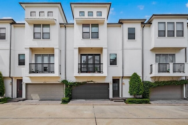 Building Photo - 8904 Lakeshore Bend Dr