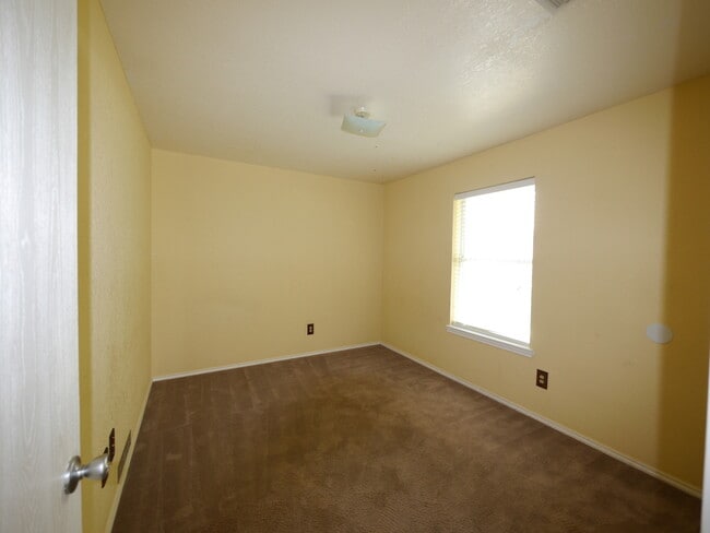 Building Photo - HOME WITH NEW CARPET and LARGE YARD IN WIL...