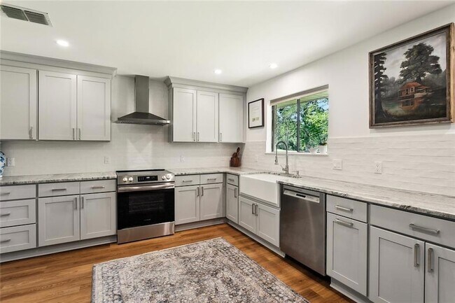 Building Photo - 773 Bocage Ln