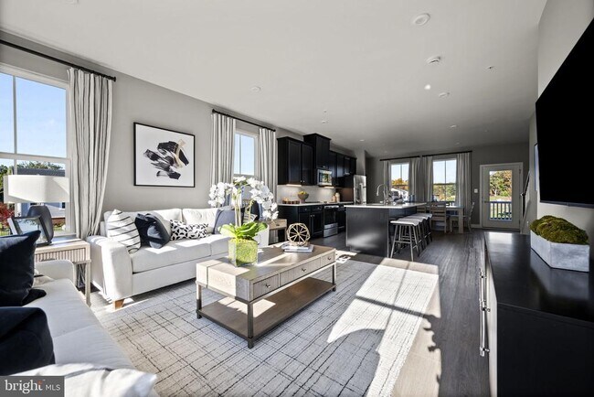 Building Photo - 171 WOODGATE Cir