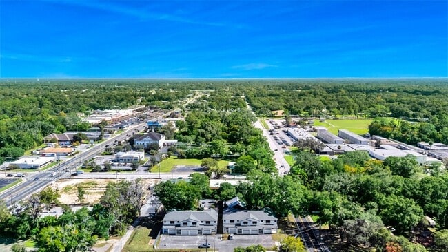 Building Photo - 37 SE 15th Terrace
