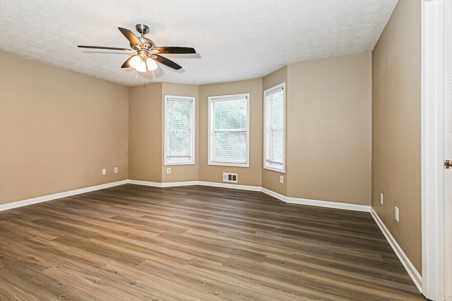 Building Photo - 234 Benton Fields