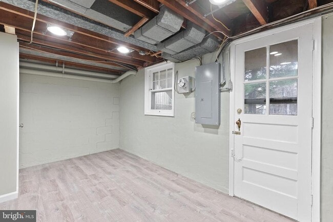 Building Photo - 1667 Hardwick Rd