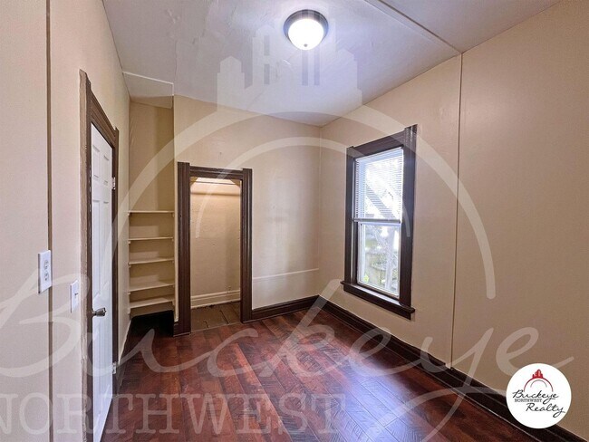 Building Photo - 601-603 Milton