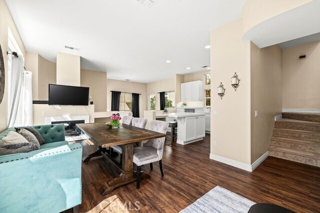 Building Photo - 205 Montana Del Lago Dr