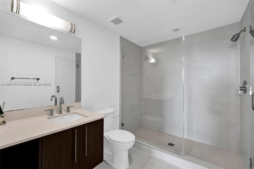 Building Photo - 7661 NW 107th Ave