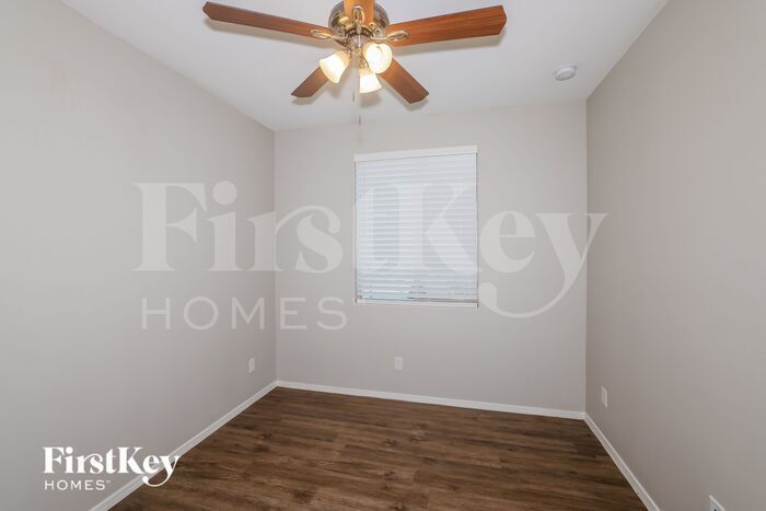 Building Photo - 12212 W Rowel Rd