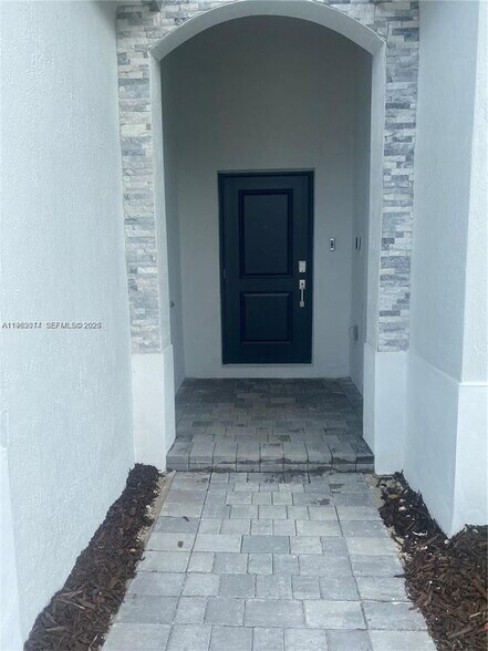 Building Photo - 28857 SW 163rd Ct