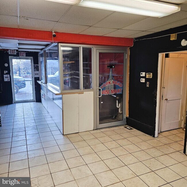 Building Photo - 5307 York Rd