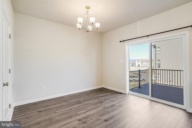 Building Photo - 421 Ensemble Wy