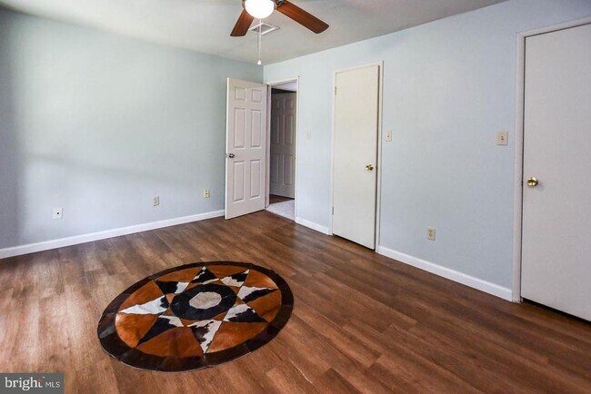 Building Photo - 3319 Huntley Sq Dr